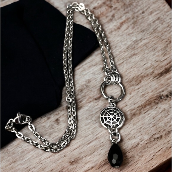 π΄ stainless steel chain silver plated spider web charm with dangly black stone - Picture 4 of 9